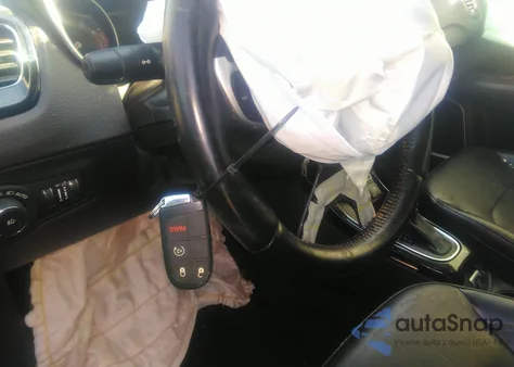 2020 Jeep Compass Limited 4X4 from USA, damaged, VIN 3C4NJDCB6LT234125